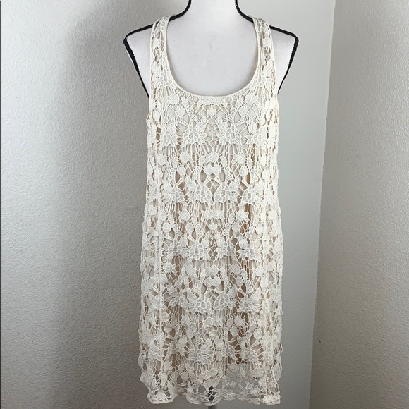 LC Lauren Conrad Dresses & Skirts - Lauren Conrad sleeveless crochet lace dress